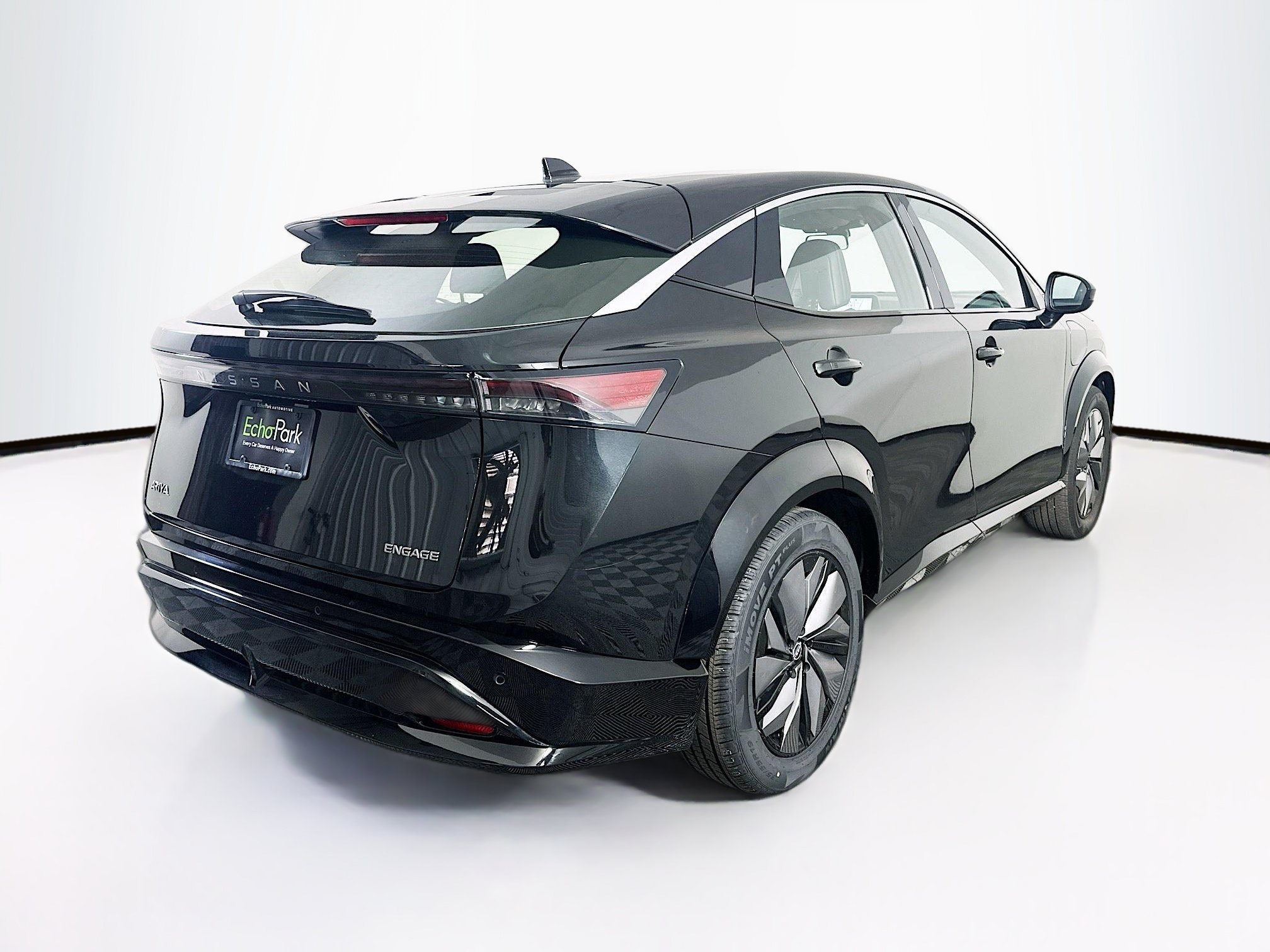 Used 2024 Nissan Ariya FWD image 9