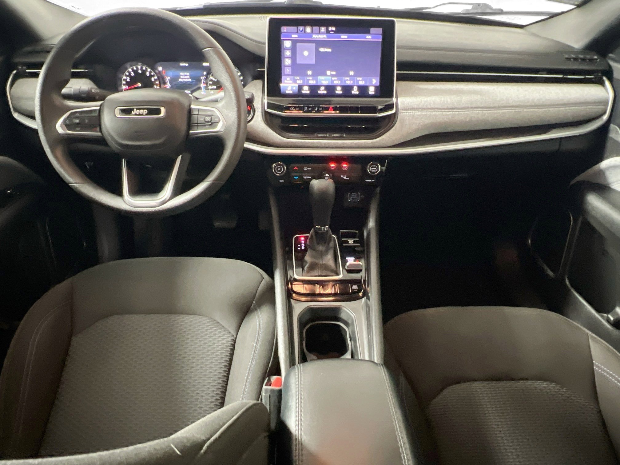 Used 2023 Jeep Compass Sport image 30