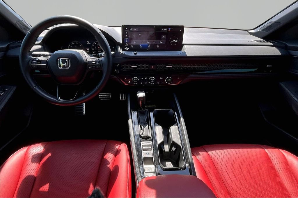 Used 2025 Honda Accord Sport image 8