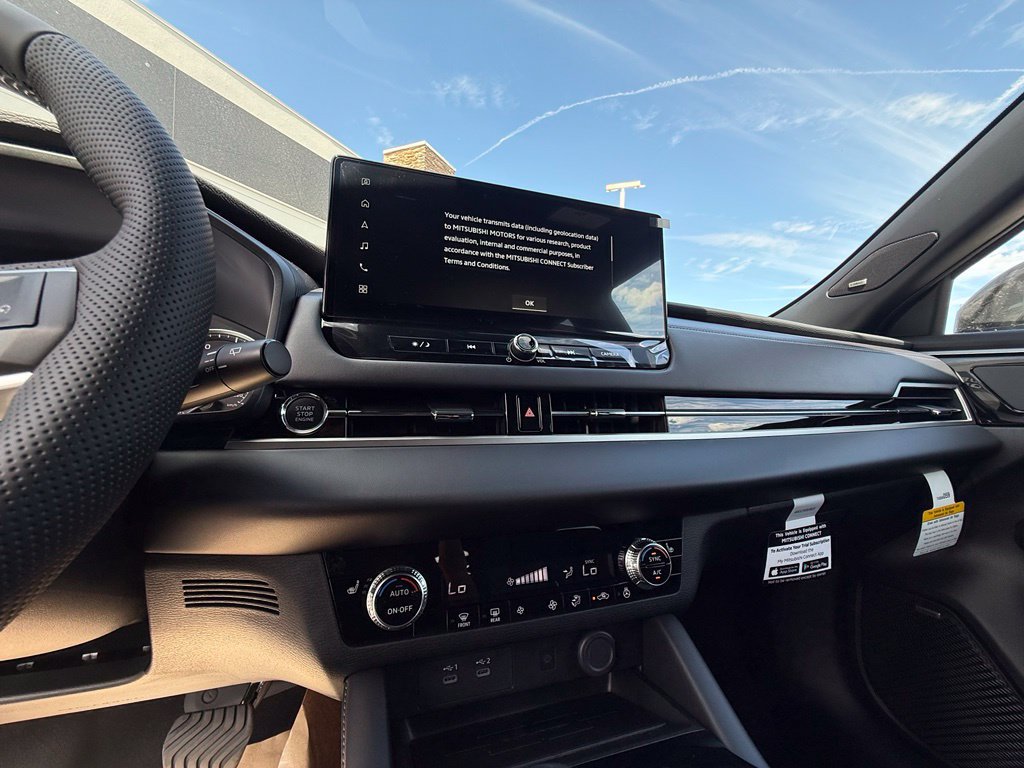 New 2026 Mitsubishi Outlander LE FWD image 25