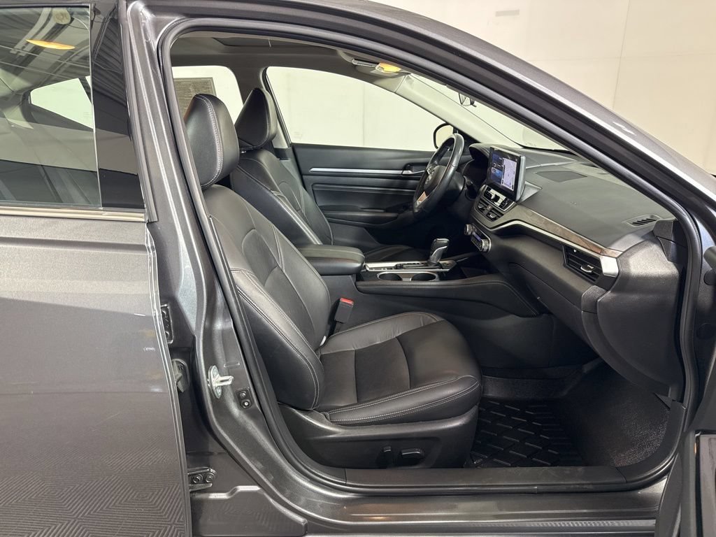 Used 2023 Nissan Altima 2.5 SL FWD image 14