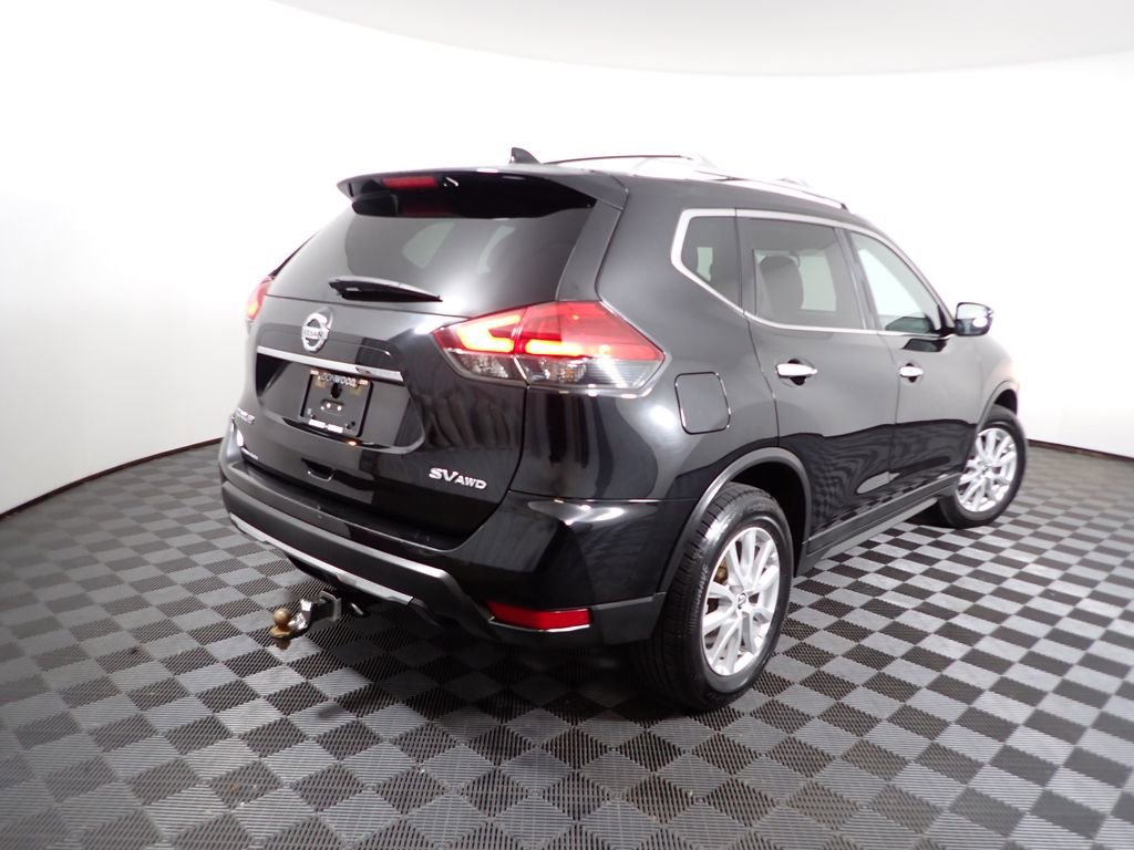 Used 2017 Nissan Rogue SV image 17
