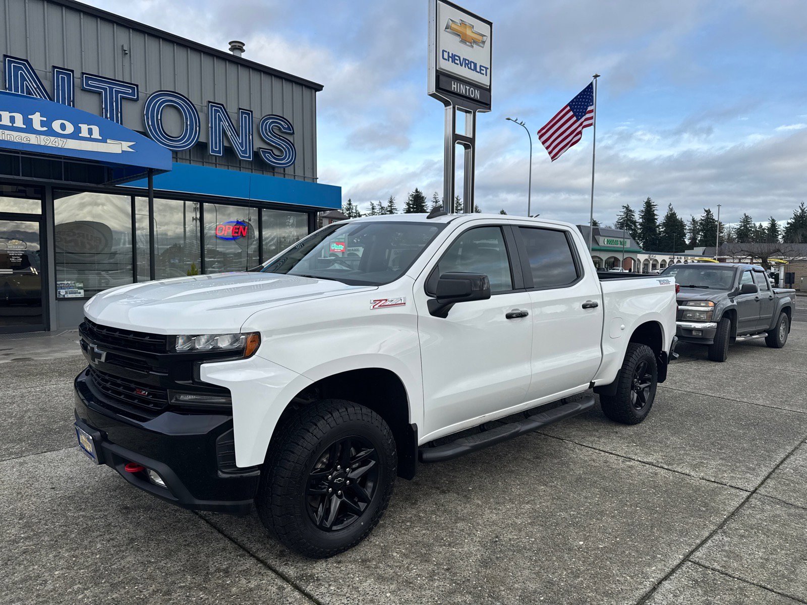 Used 2019 Chevrolet Silverado 1500 LT Trail Boss w/ Bed Protection Package image 1