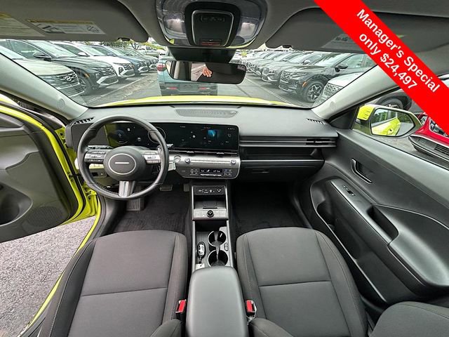 Used 2025 Hyundai Kona SEL image 24