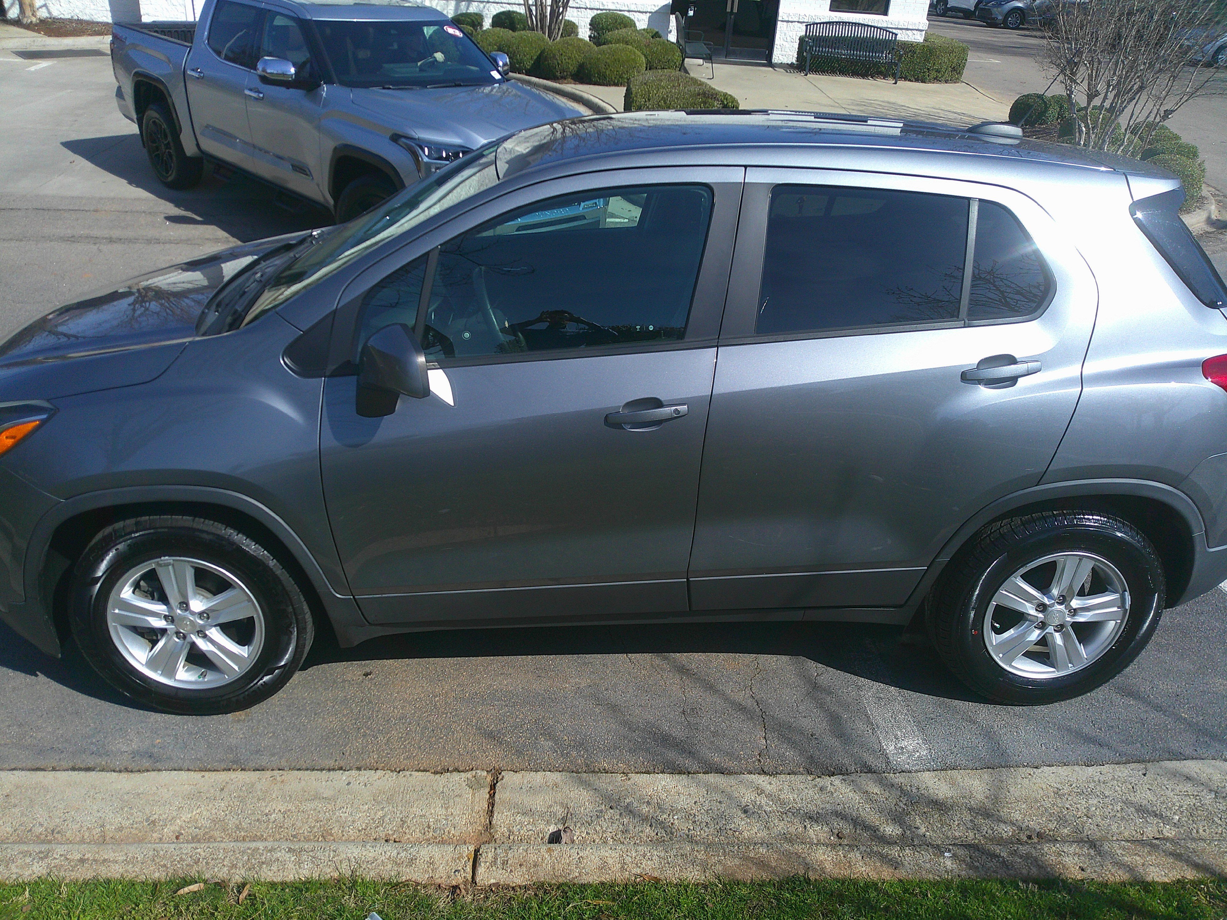 Used 2020 Chevrolet Trax LS w/ Tint and Cruise Package image 9