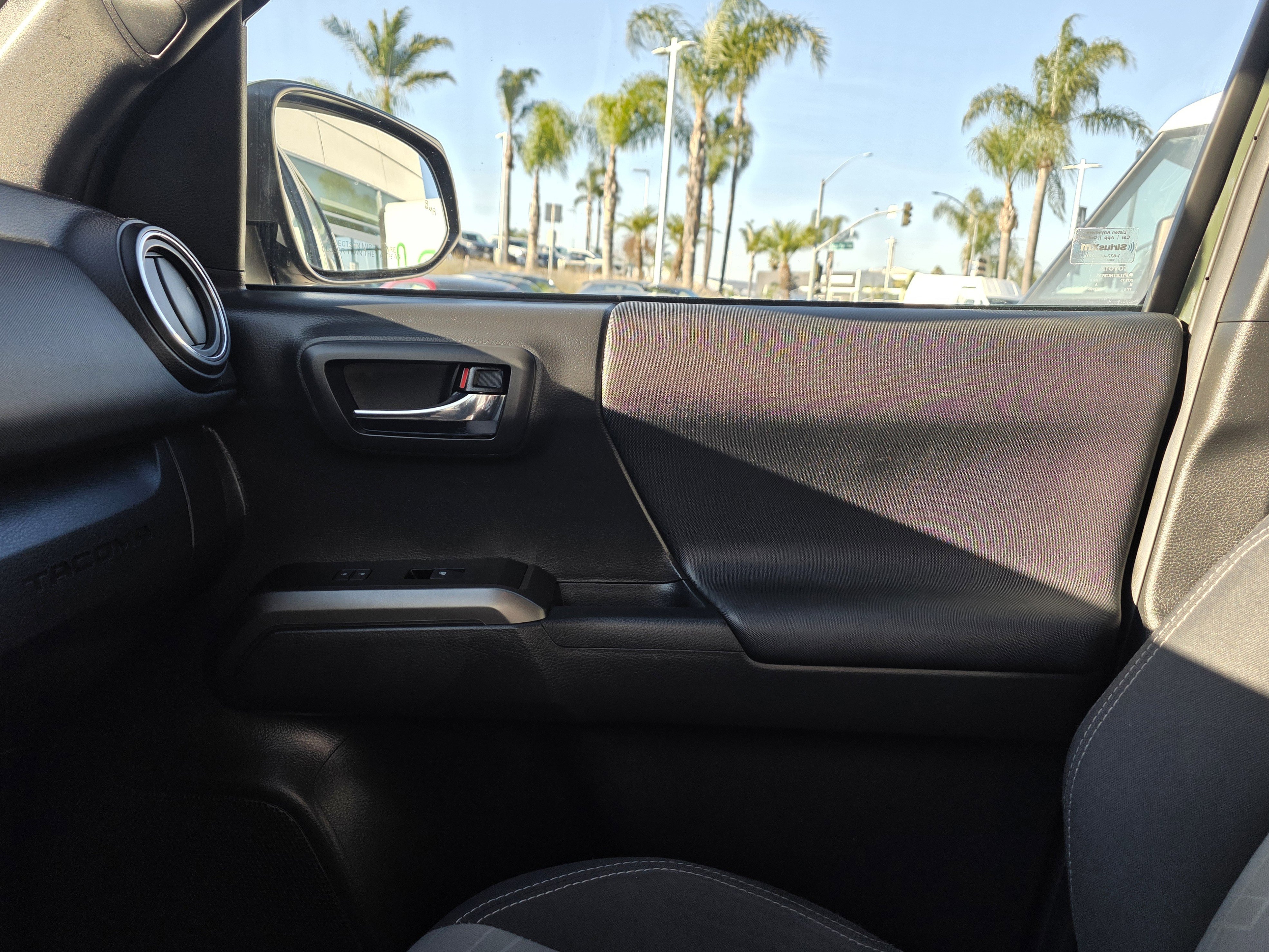 Used 2022 Toyota Tacoma TRD Sport image 18