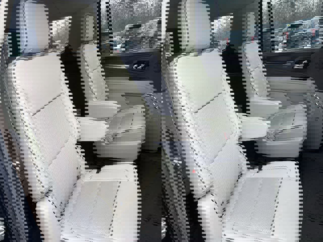 Used 2021 GMC Yukon XL Denali w/ Denali Ultimate Package image 15