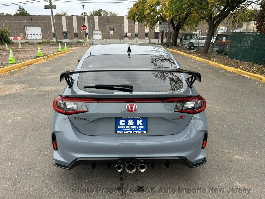Used 2023 Honda Civic Type R image 13