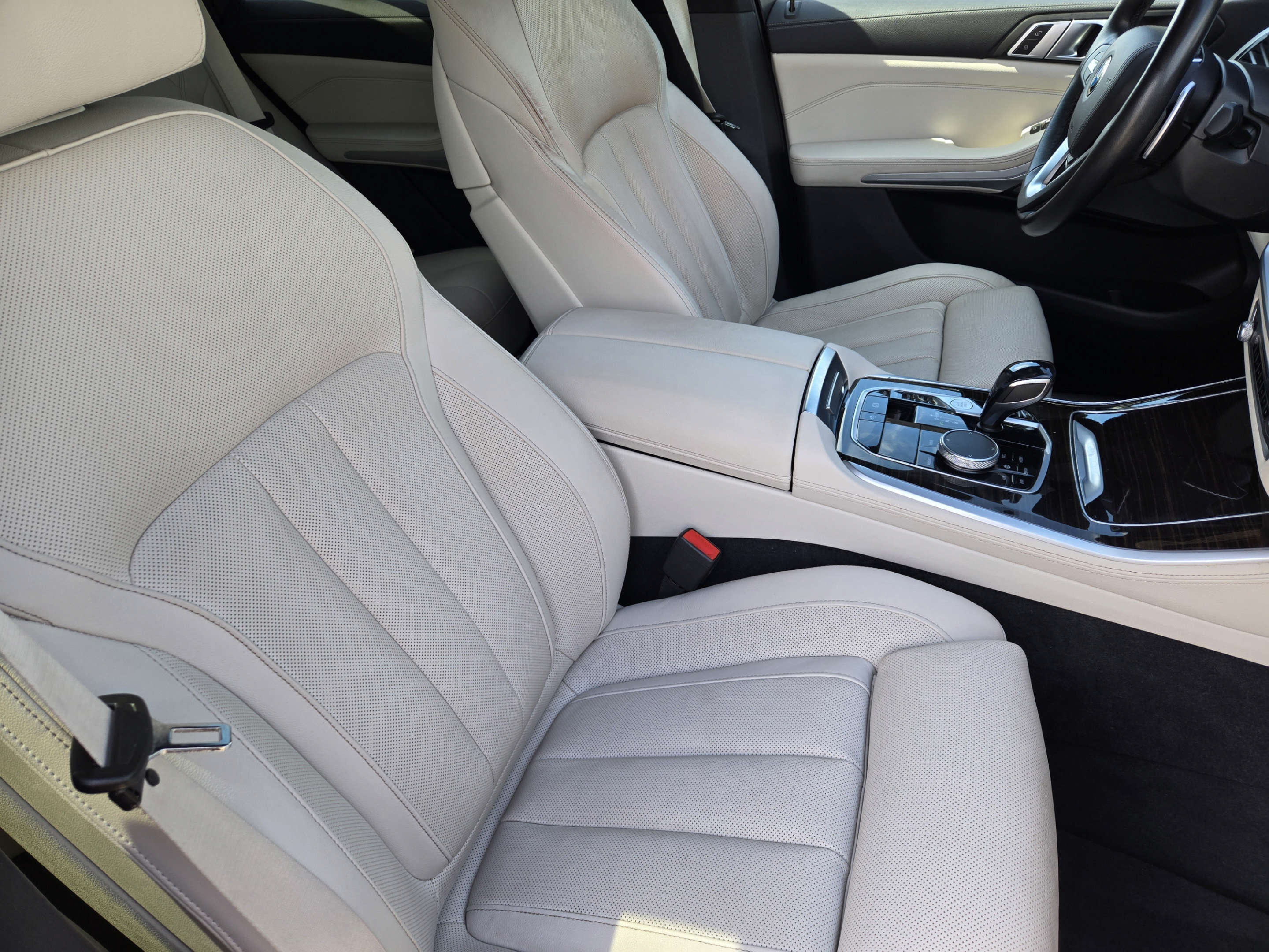 Used 2021 BMW X5 xDrive40i w/ Premium Package AWD/4WD image 10