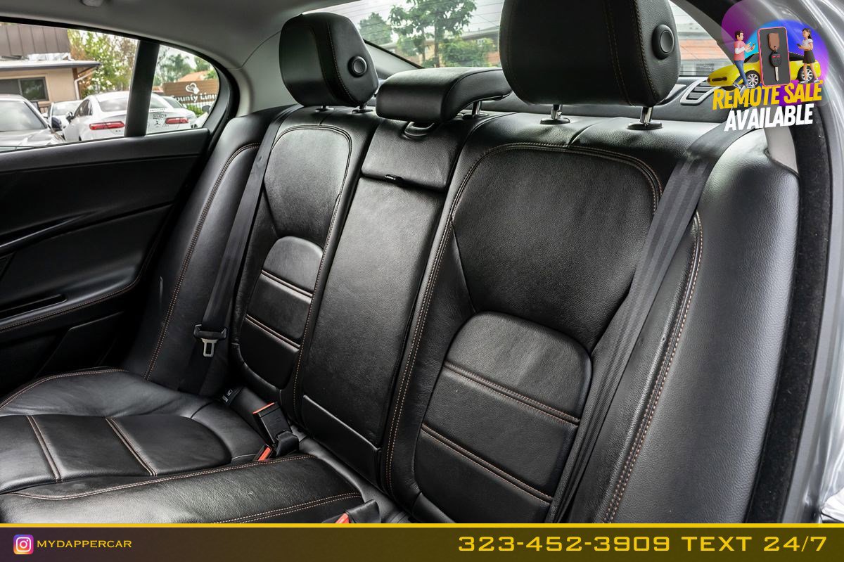 Used 2019 Jaguar XE Prestige image 16