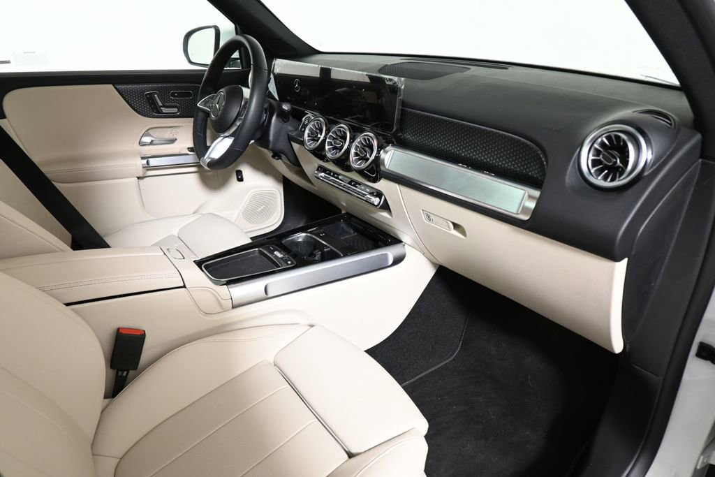 Certified 2026 Mercedes-Benz GLB 250 4MATIC image 26