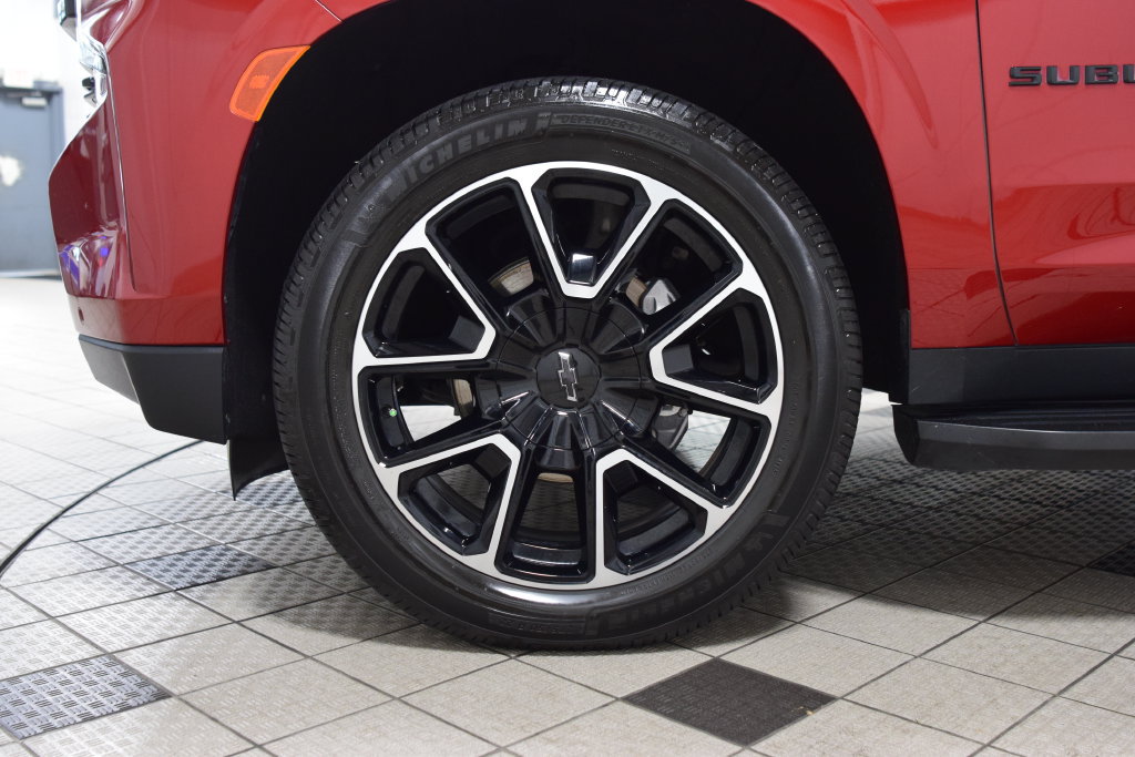 Used 2024 Chevrolet Suburban RST w/ Luxury Package AWD/4WD image 28