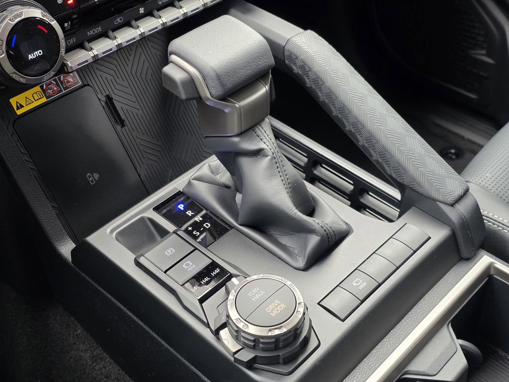 Used 2025 Toyota 4Runner Limited image 15