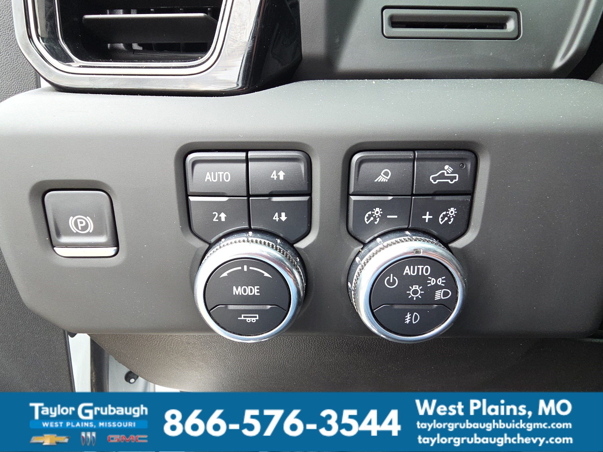 Certified 2025 GMC Sierra 1500 AT4 AWD/4WD image 22