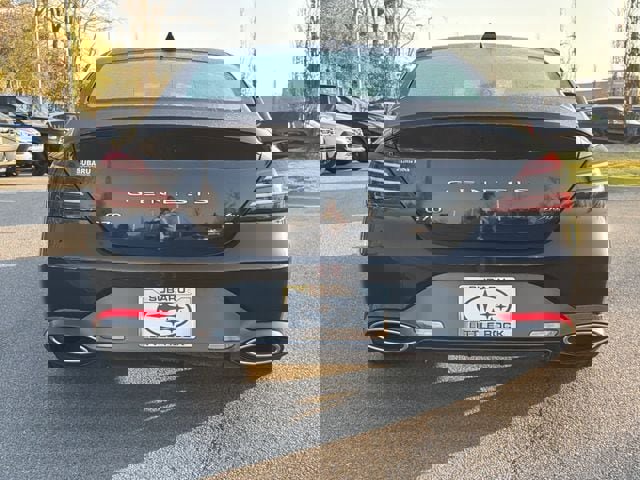 Used 2025 Genesis G70 2.5T image 4