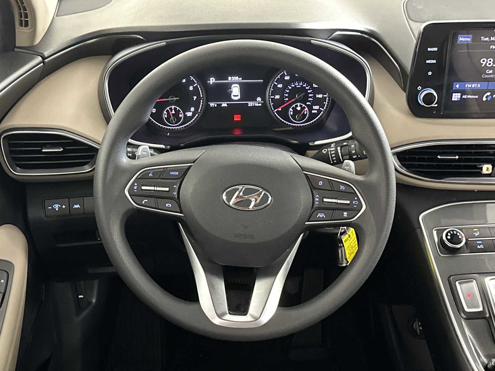 Certified 2023 Hyundai Santa Fe SE image 12