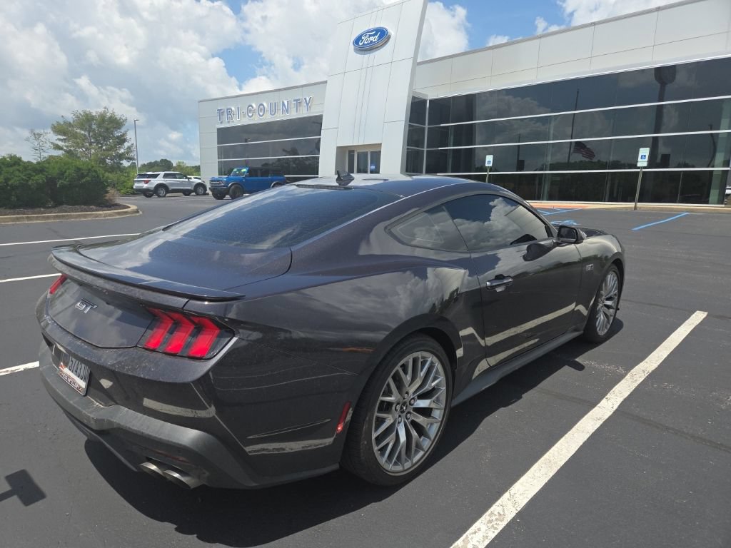 Used 2024 Ford Mustang GT Premium RWD image 5