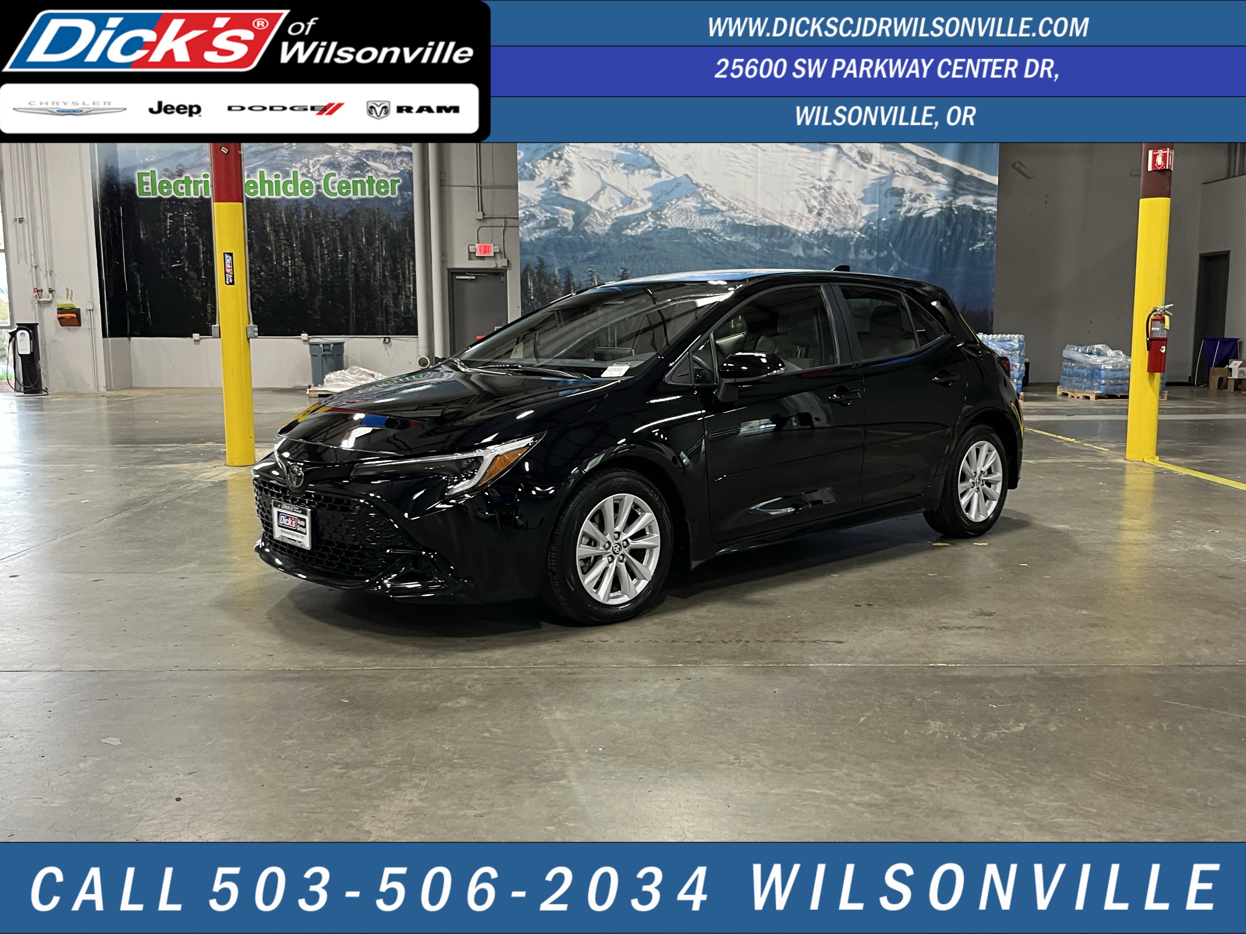 Used 2024 Toyota Corolla SE FWD image 1