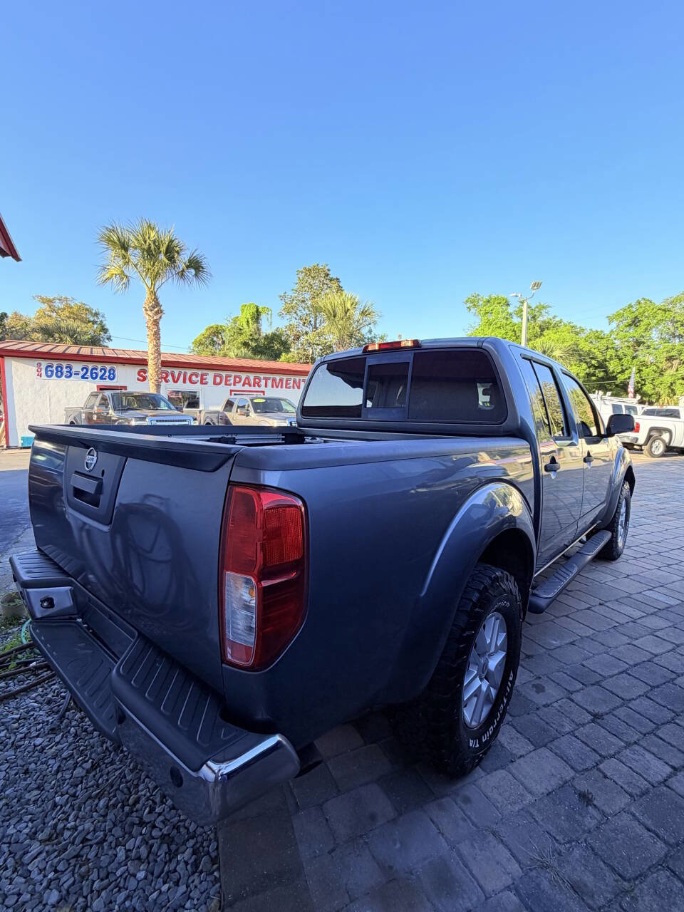 Used 2016 Nissan Frontier SV w/ SV Value Truck Package RWD image 8