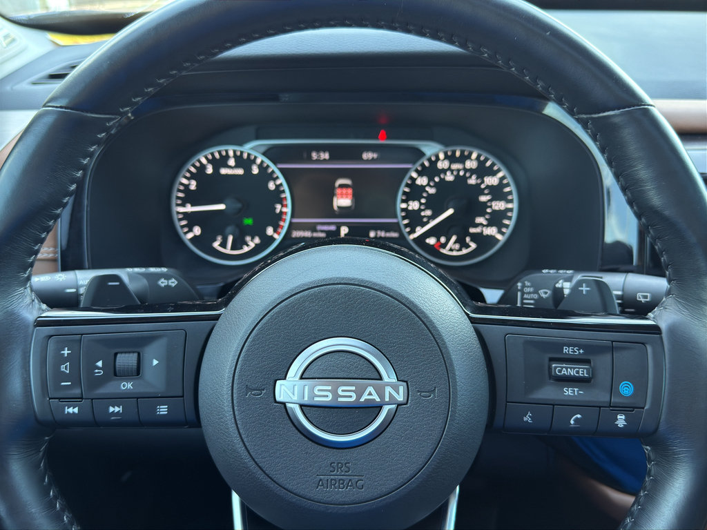 Used 2023 Nissan Pathfinder Platinum w/ Black Appearance Package FWD image 15