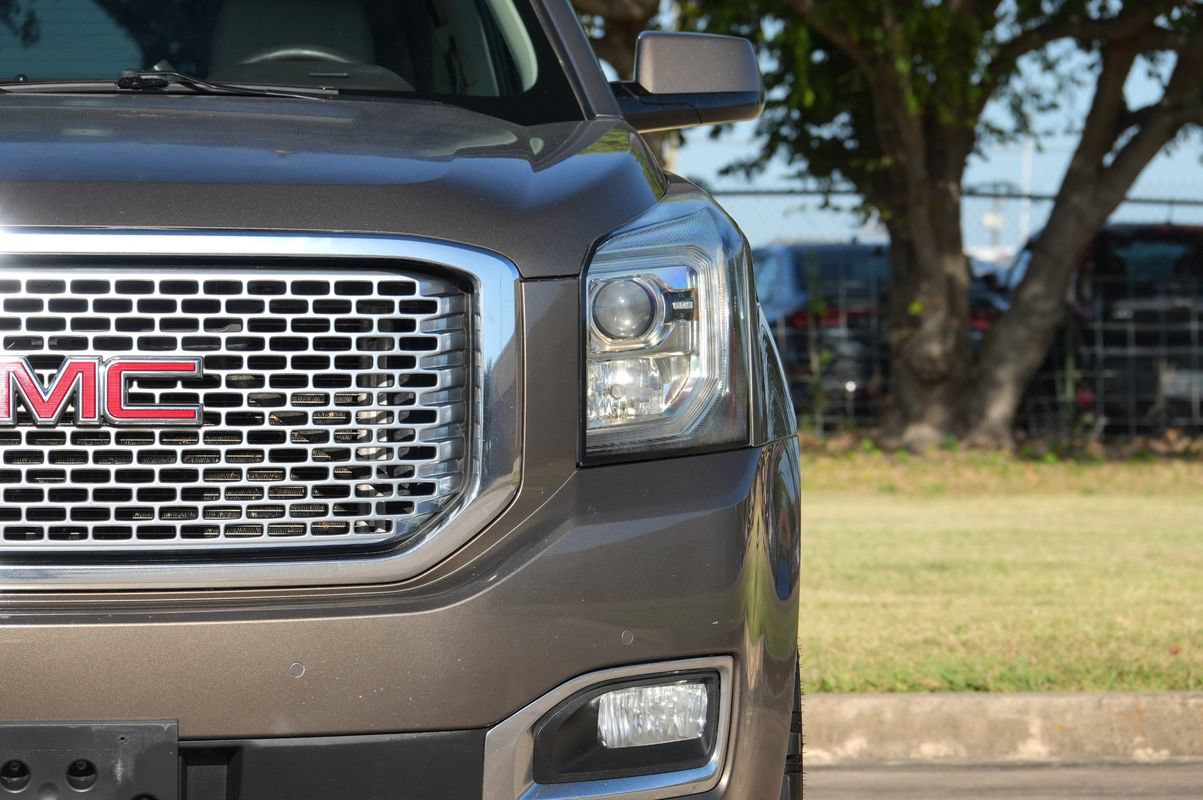 Used 2015 GMC Yukon Denali w/ Open Road Package AWD/4WD image 22