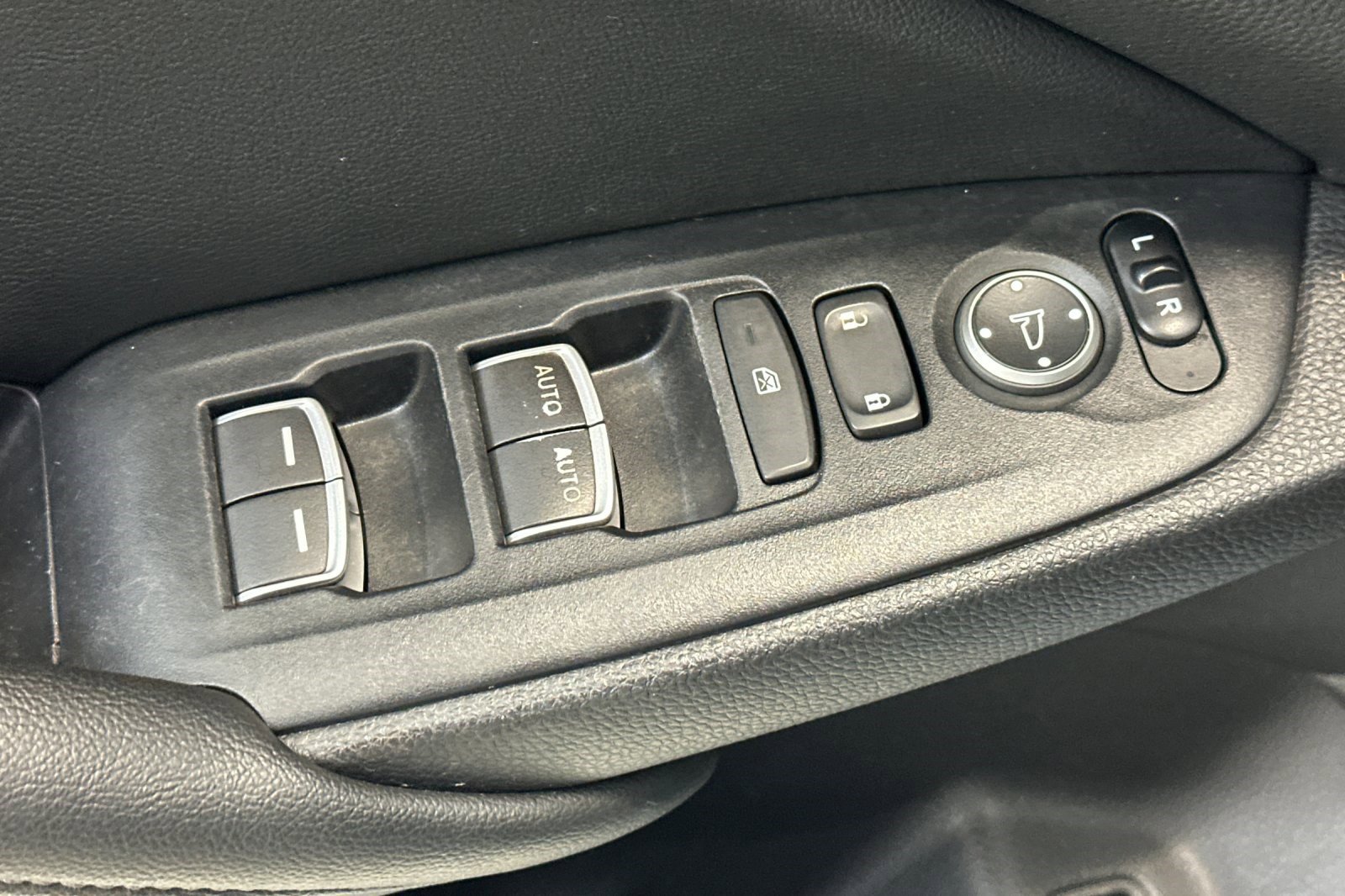 Used 2021 Honda Accord Sport image 13