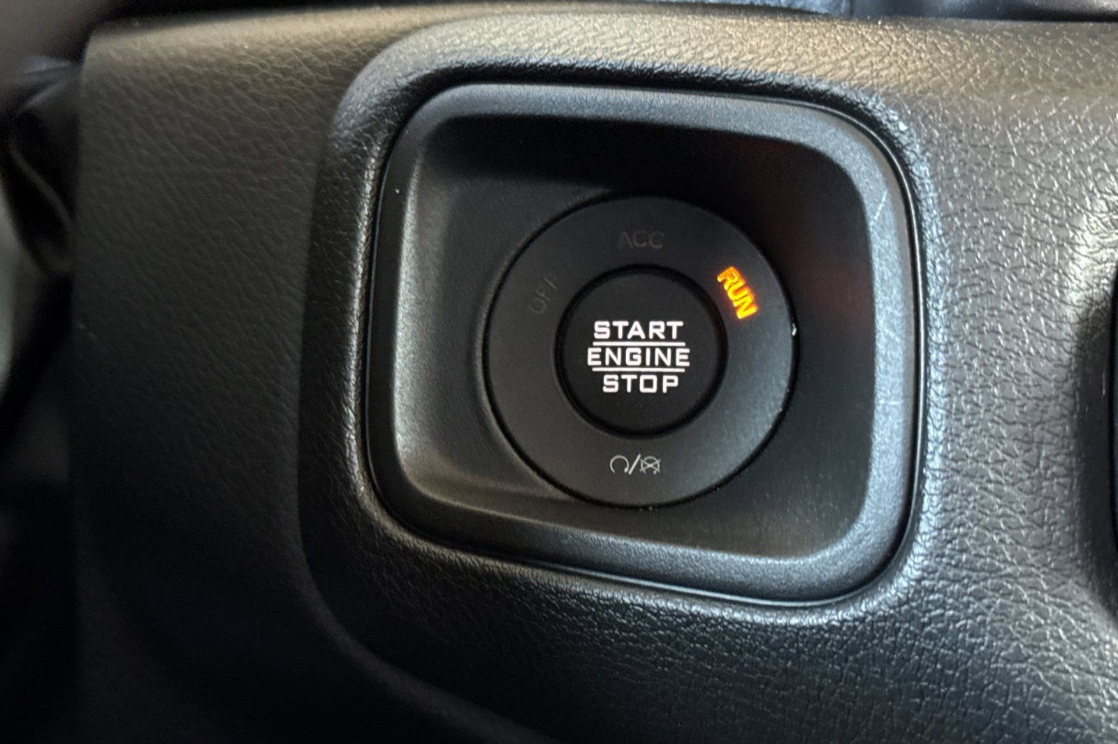 New 2025 Jeep Gladiator Sport image 20