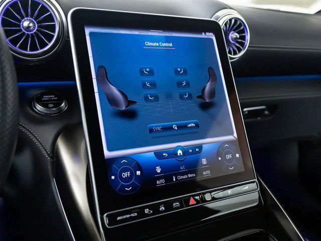 Used 2022 Mercedes-Benz SL 63 AMG 4MATIC w/ Driver Assistance Package image 22