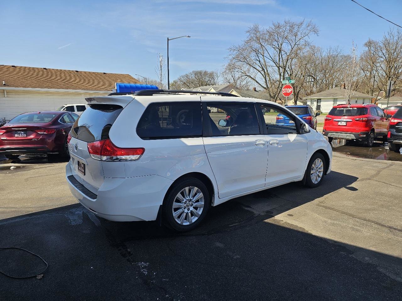 Used 2012 Toyota Sienna LE w/ Towing Pkg image 12