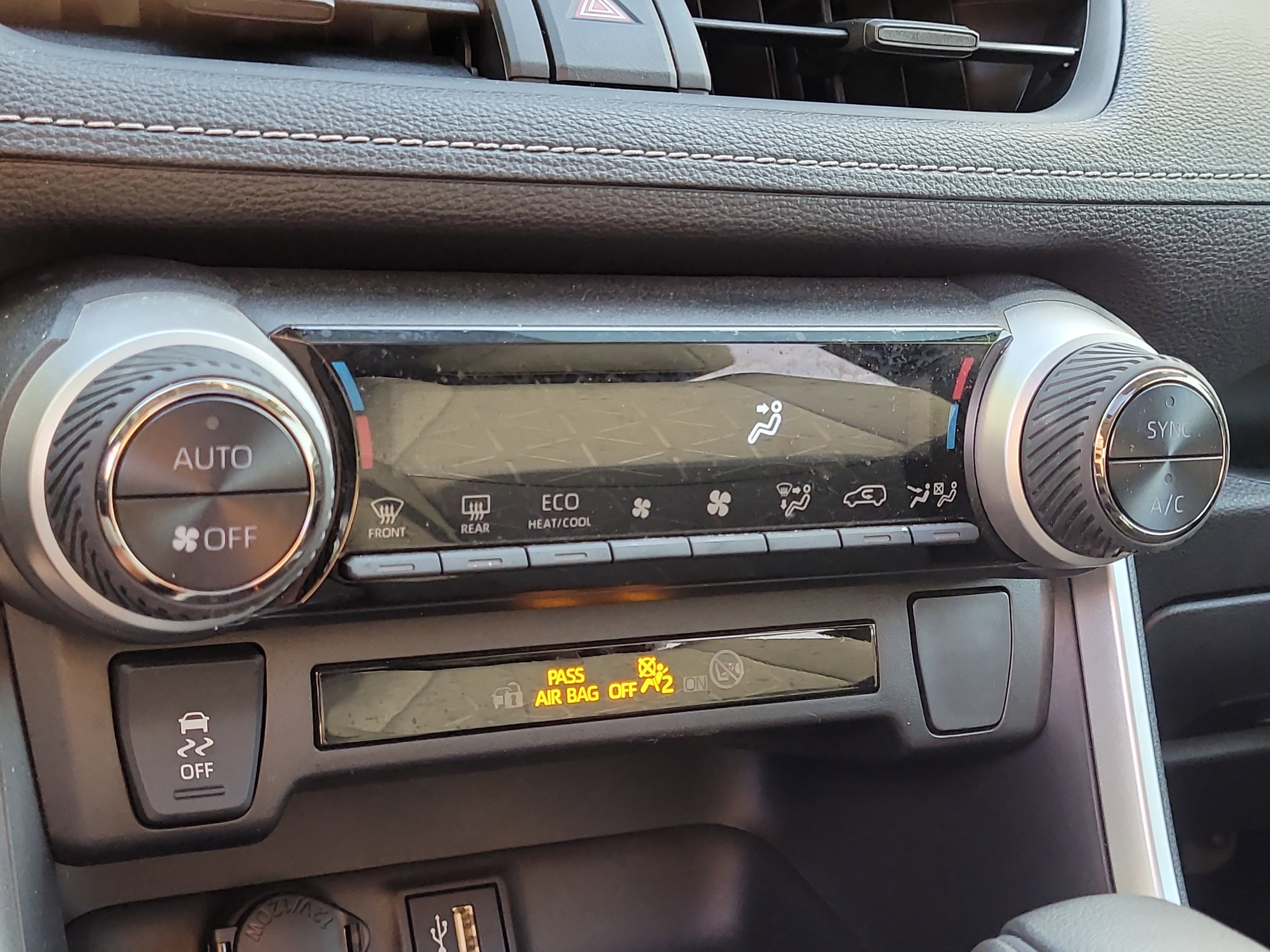 Certified 2025 Toyota RAV4 XLE w/ Convenience Package AWD/4WD image 27