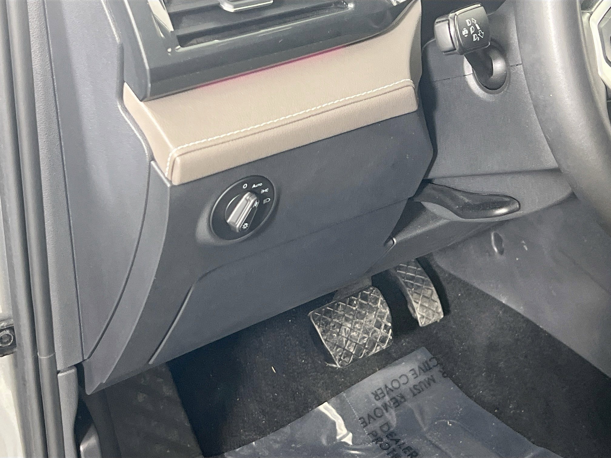 Used 2023 Volkswagen Taos SEL AWD/4WD image 10