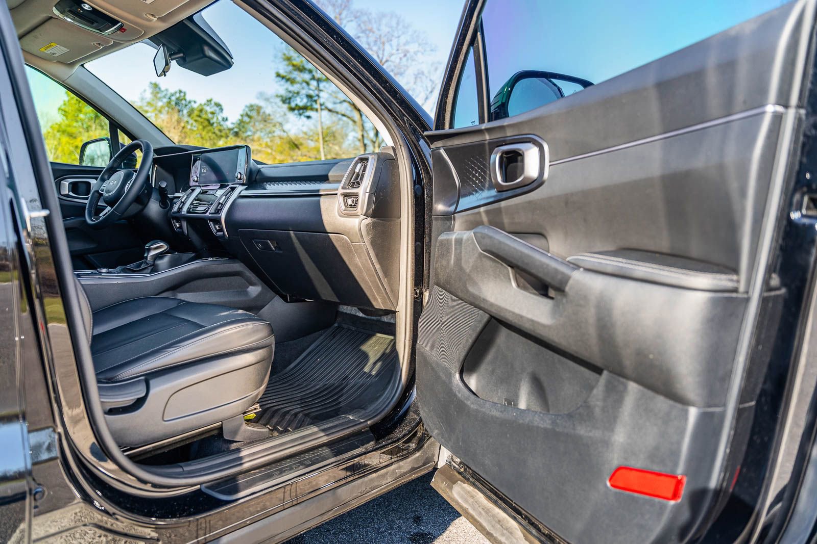 Used 2023 Kia Sorento S w/ Panoramic Sunroof Package image 12