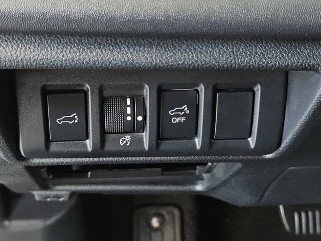 Used 2025 Subaru Outback Touring w/ Popular Package #2 AWD/4WD image 18