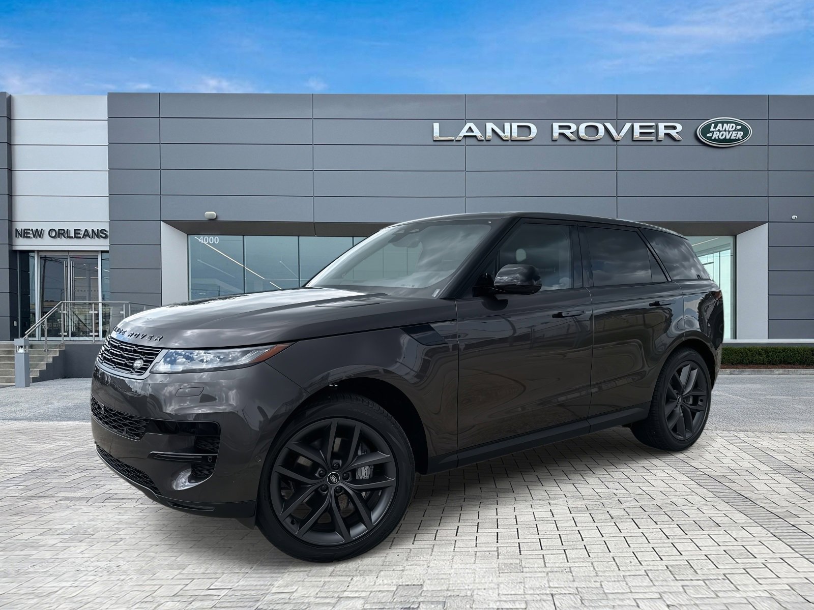 New 2025 Land Rover Range Rover Sport SE