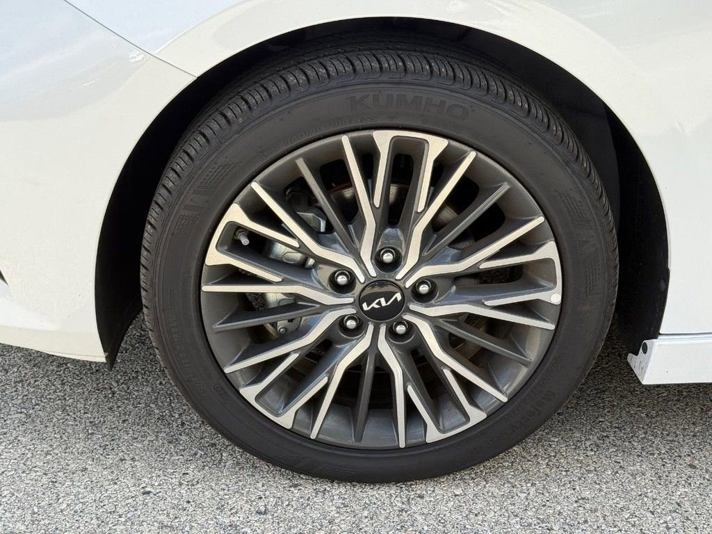 Used 2024 Kia Forte GT-Line image 7
