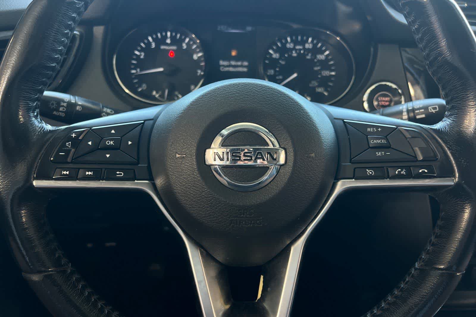 Used 2017 Nissan Rogue Sport SL FWD image 25