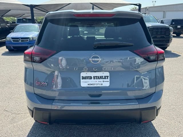 Used 2026 Nissan Rogue SV FWD image 5