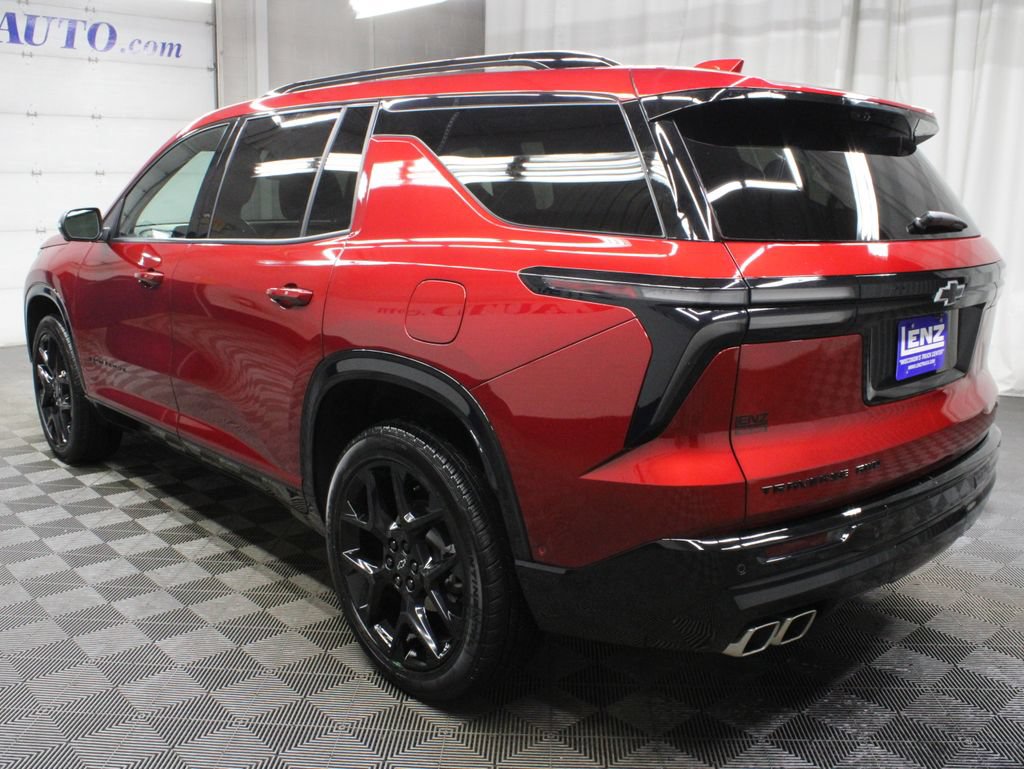 Used 2026 Chevrolet Traverse RS w/ LPO, Floor Liner Package AWD/4WD image 7
