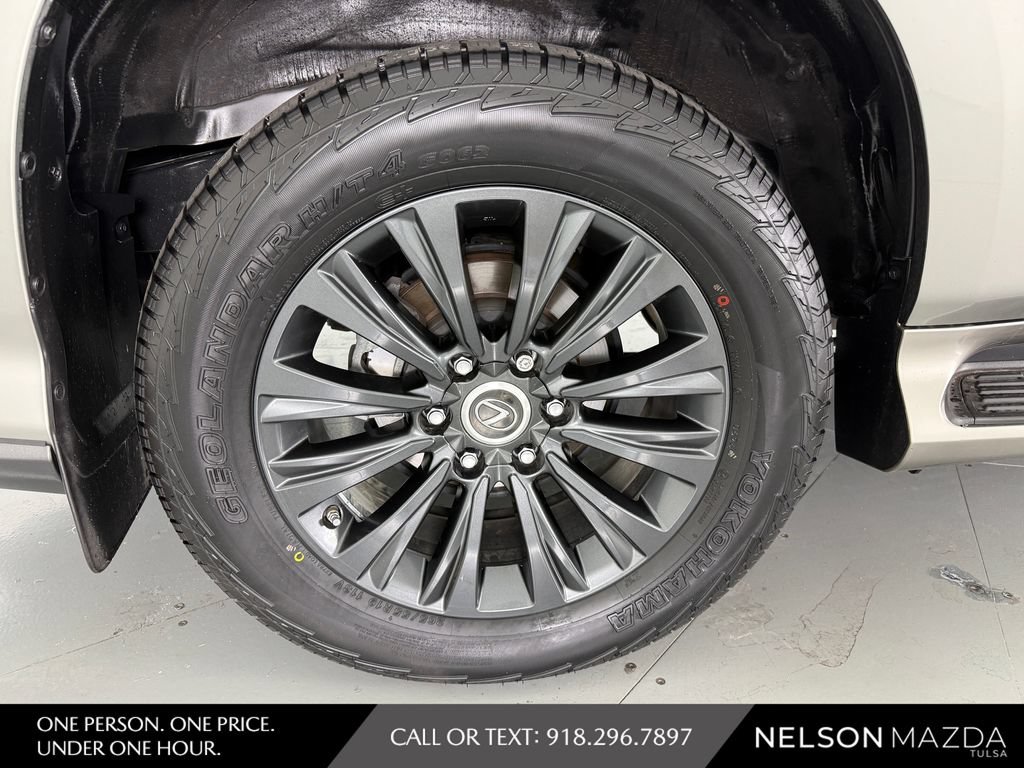 Used 2020 Lexus GX 460 Luxury w/ Luxury Sport Package AWD/4WD image 13