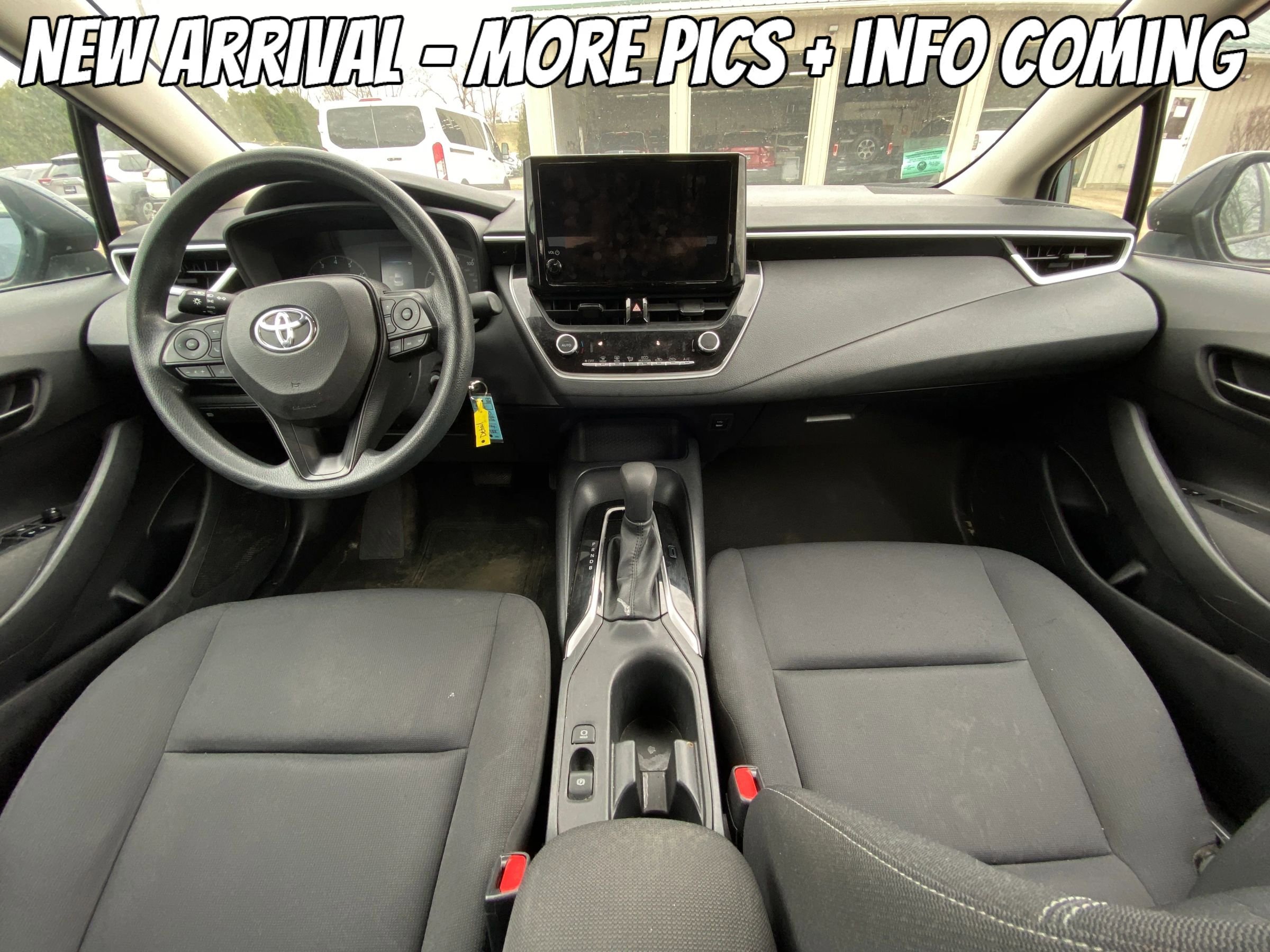 Used 2023 Toyota Corolla LE image 3