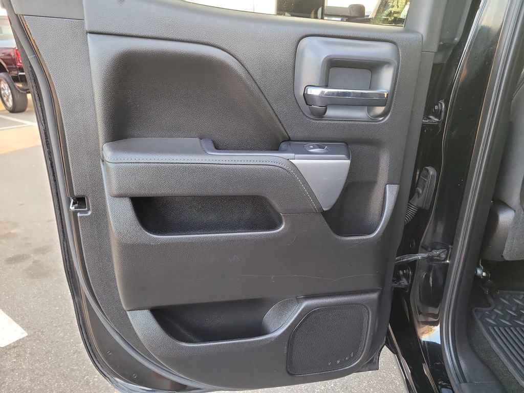 Used 2015 Chevrolet Silverado 2500 LT w/ LT Convenience Package image 8