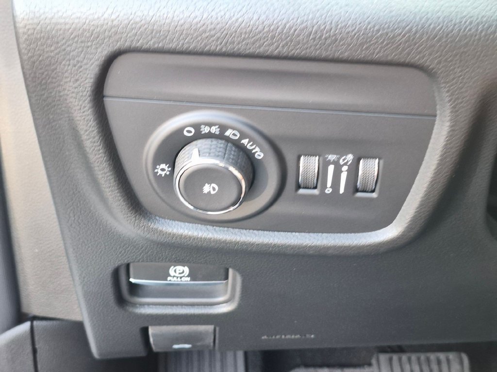 New 2026 Jeep Grand Cherokee Limited AWD/4WD image 14