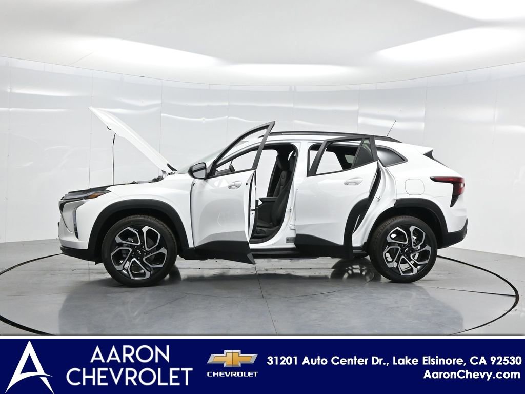 New 2026 Chevrolet Trax RS w/ Sunroof Package FWD image 46