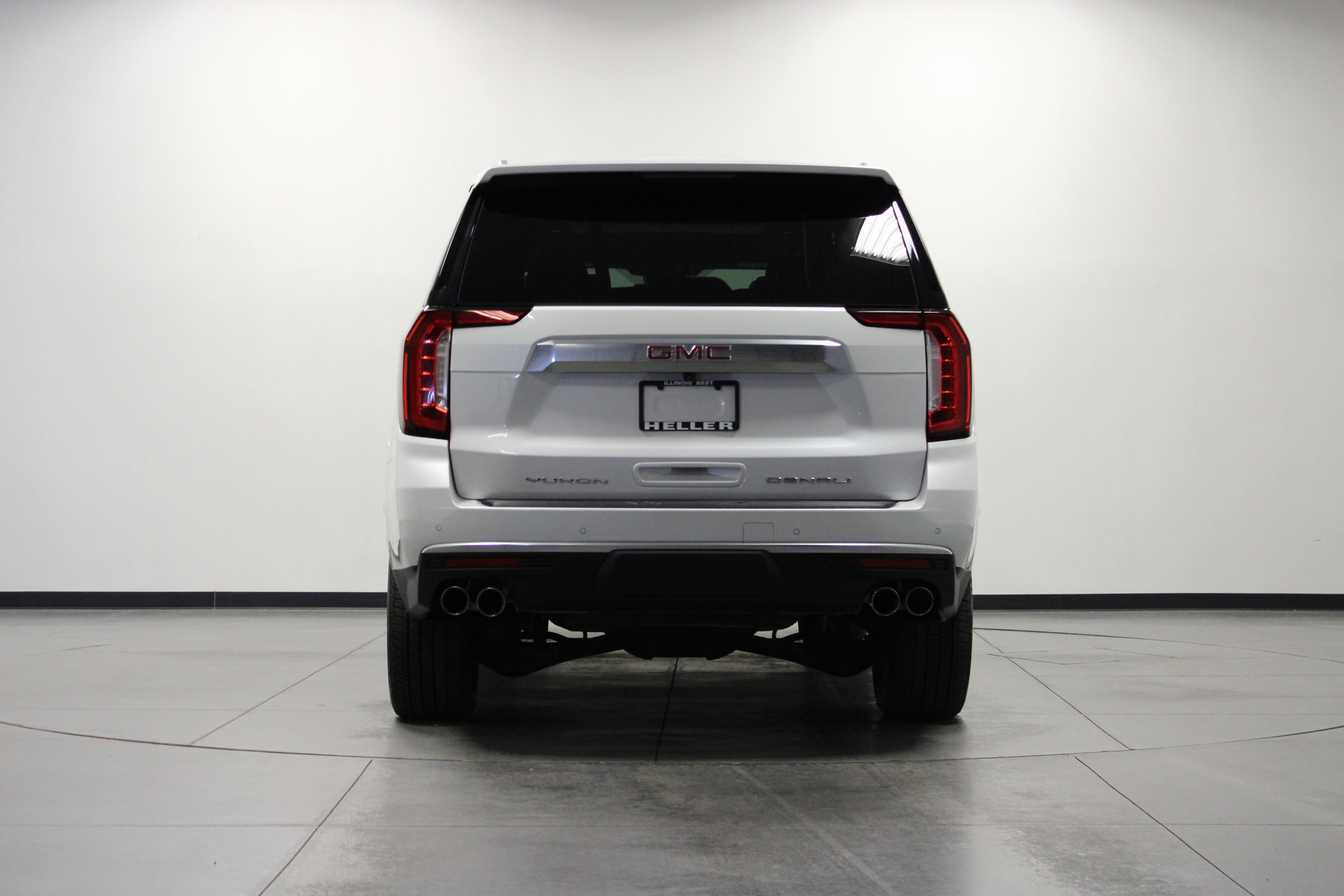 Used 2024 GMC Yukon XL Denali image 5