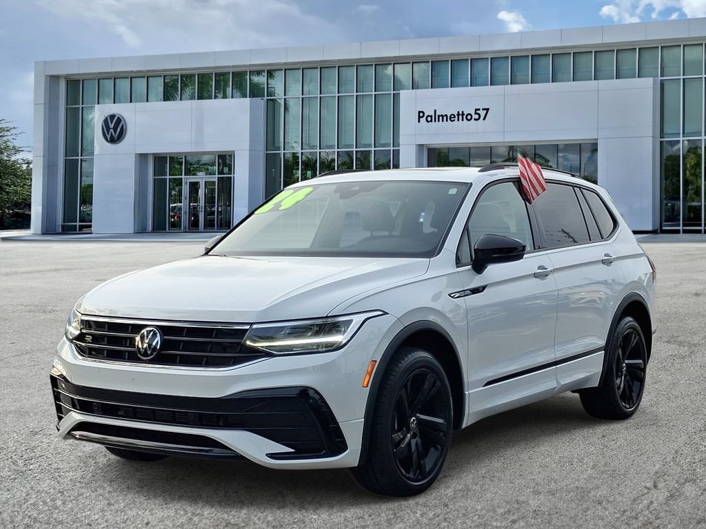 Certified 2024 Volkswagen Tiguan SE R-Line FWD image 3
