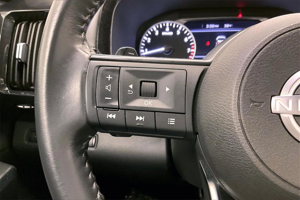 Certified 2024 Nissan Pathfinder SV image 15