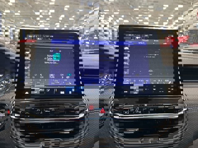 New 2025 Jeep Compass Latitude w/ Sun & Sound Group image 21