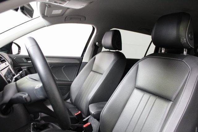 Used 2023 Volkswagen Tiguan SE image 14