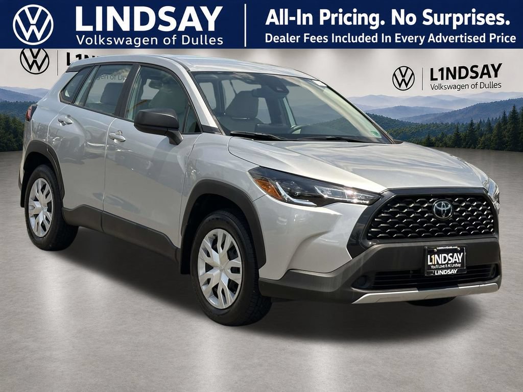 Used 2022 Toyota Corolla Cross L AWD/4WD image 1