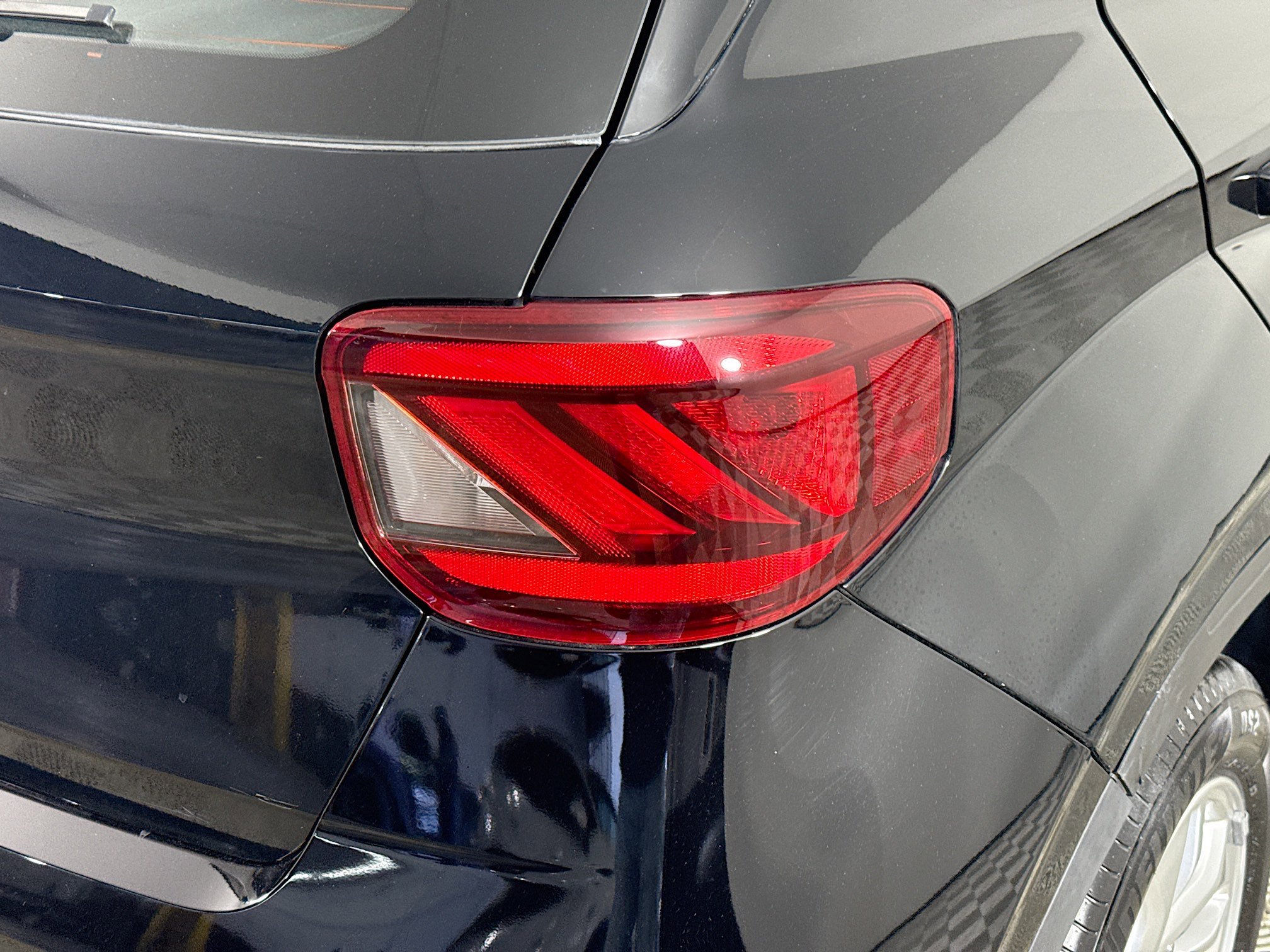 Used 2022 Hyundai Venue SE image 32